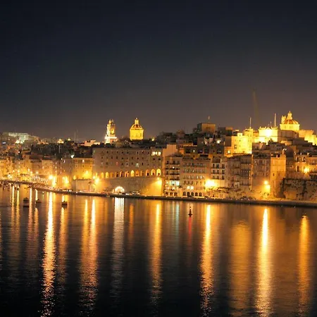 Seagull Ii Luxury Historic Static Charter 4* Valletta