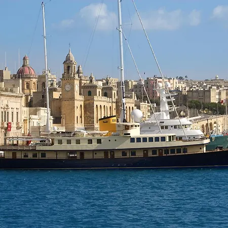 Seagull Ii Luxury Historic Static Charter Botel Valletta