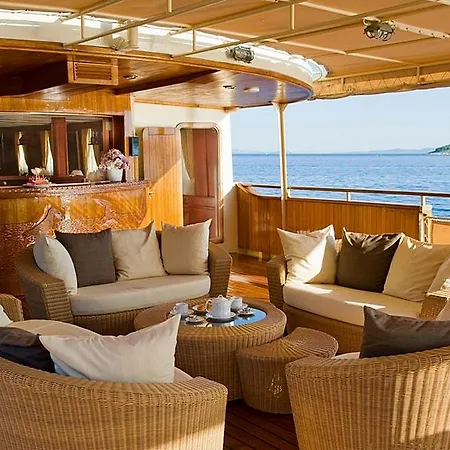 Seagull Ii Luxury Historic Static Charter 4* Valletta