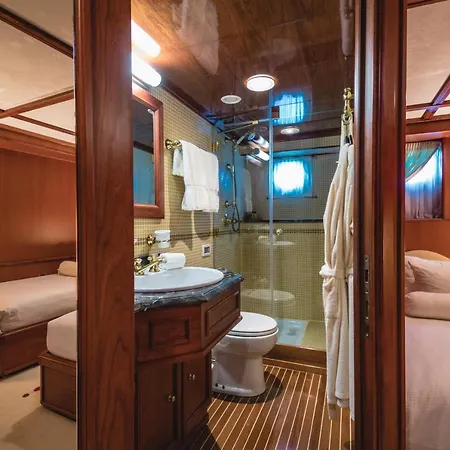 Seagull Ii Luxury Historic Static Charter Valletta